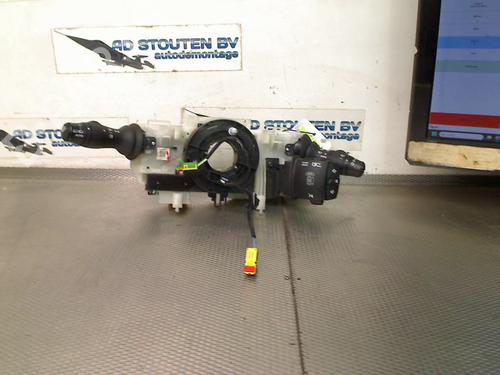 Used Steering column stalk RENAULT MEGANE III Grandtour (KZ0/1) 1.5 dCi (KZ0C, KZ1A) (90 hp) 26733948