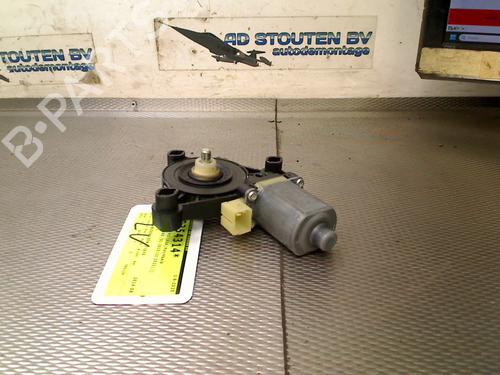 Used Left front window motor VW GOLF VII (5G1, BQ1, BE1, BE2) 1.6 TDI (110 hp) 29826849