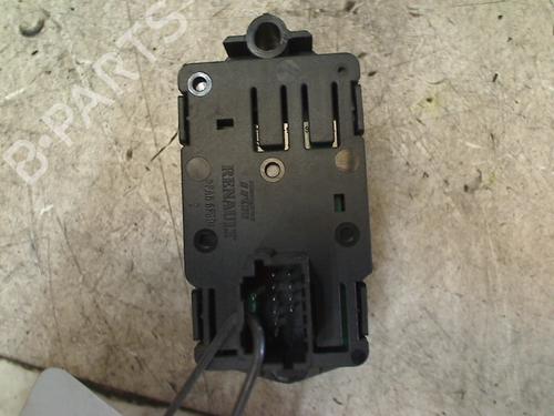 Commutateur RENAULT SCÉNIC III (JZ0/1_) 1.5 dCi (JZ02, JZ0R) | BP11320731I30 