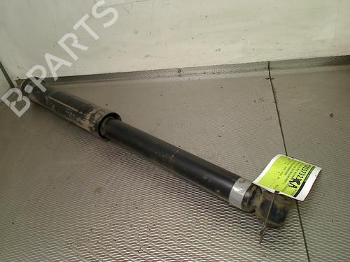 Høyre bak støtdemper TOYOTA YARIS (_P13_) 1.5 Hybrid (NHP130_, NHP130) (101 hp) 32315543