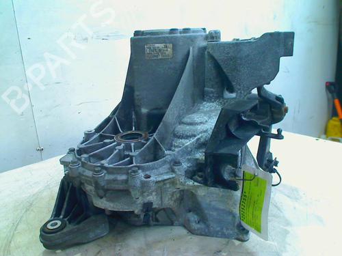 Gearbox VOLVO V40 Hatchback (525) D2 | BP32283374M3