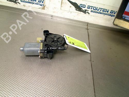 Used Right front window motor VW GOLF VII (5G1, BQ1, BE1, BE2) e-Golf (115 hp) 31353287