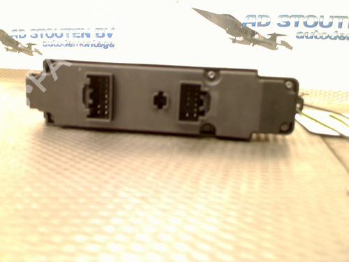 Left front window switch MAZDA 2 (DE_, DH_) 1.3 MZR (DE3FS) | BP33421818I27 - Image 3