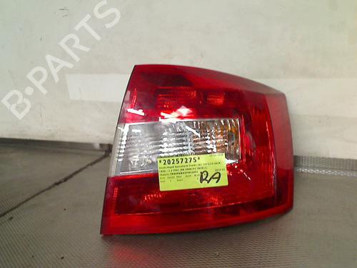 Used Right taillight SKODA RAPID Spaceback (NH1) 1.2 TSI (86 hp) 32205702