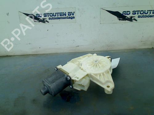 Rudehejsemotor forskærm højre MERCEDES-BENZ A-CLASS (W176) A 180 (176.042) (122 hp) 22384557
