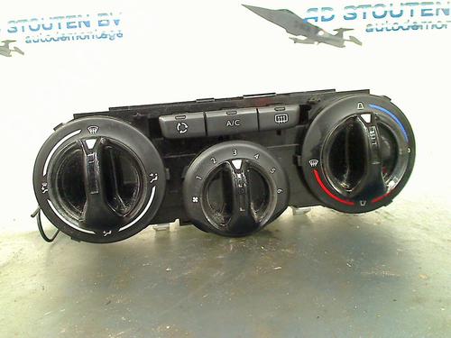 Climate control PEUGEOT 208 I (CA_, CC_) 1.2 VTI 82 | BP21192974I5 