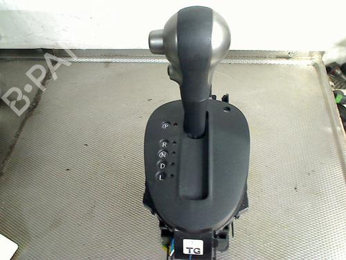 Pomello del cambio NISSAN JUKE (F15) 1.6 (117 hp) 31331943