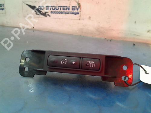 Used Switch NISSAN MICRA V (K14) 1.0 IG-T (92 hp) 13127066
