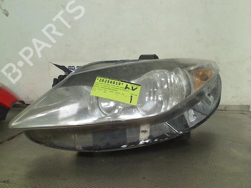 Faro izquierdo SEAT IBIZA IV ST (6J8, 6P8) 1.2 TDI (75 hp) 31280358