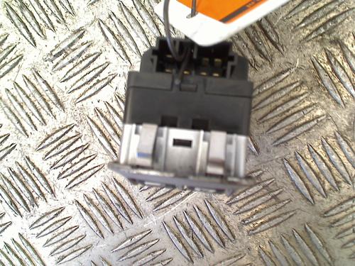 Switch PEUGEOT 206+ (2L_, 2M_) 1.4 i (2LKFWA, 2MKFWA) | BP11308791I30 