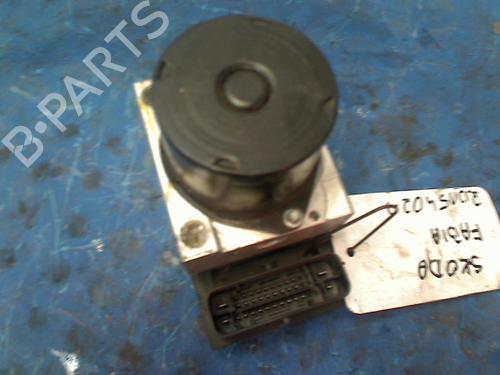 Used ABS pump SKODA ROOMSTER Praktik (5J) 1.4 TDI (80 hp) 11323855