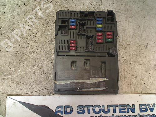Used Fuse box Fuse box 11299030 11299030