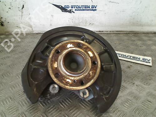 Used Left rear steering knuckle MERCEDES-BENZ B-CLASS Sports Tourer (W246, W242) B 200 CDI / d (246.208) (136 hp) 13466393