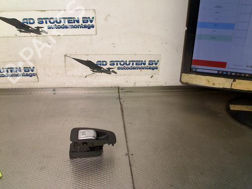 Used Switch Switch MERCEDES-BENZ C-CLASS T-Model (S205) C 250 BlueTEC / d (205.208) (204 hp) 33319367 33319367