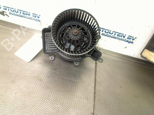 Used Heater blower motor PEUGEOT 3008 I MPV (0U_) 2.0 HDi Hybrid4 (0URHCA) (200 hp) 30514552