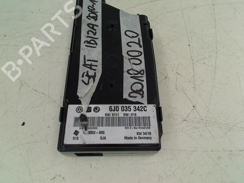 Used Radio SEAT IBIZA IV ST (6J8, 6P8) 1.2 TDI (75 hp) 13123814