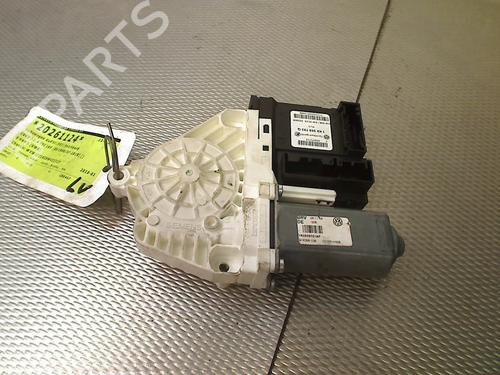 Left front window motor VW GOLF VI (5K1) 1.4 TSI | BP34574045E21  - Image 5