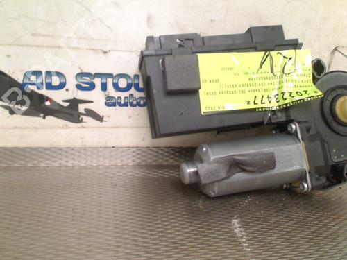 Right front window motor VW PHAETON (3D1, 3D2, 3D3, 3D4, 3D6, 3D7, 3D8, 3D9) 3.0 V6 TDI 4motion | BP28292658E20 