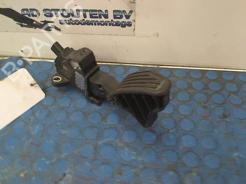 Used Pedal TOYOTA YARIS (_P13_) 1.5 Hybrid (NHP130_) (101 hp) 13126714