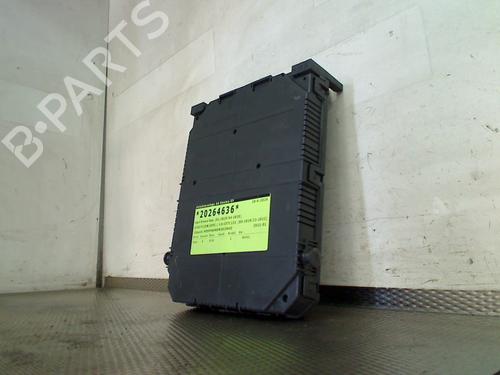 Used Fuse box Fuse box 39136089 39136089