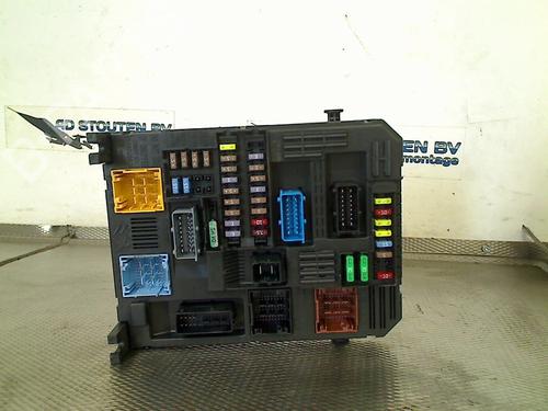 Used Fuse box OPEL CROSSLAND X / CROSSLAND (P17, P2QO) 1.2 (75) (110 hp) 28450037