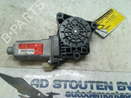 Used Right rear window motor HYUNDAI i30 Estate (FD) 1.6 CRDi (116 hp) 11298140