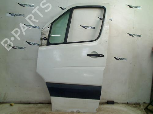 Used Left front door VW CRAFTER 30-50 Van (2E_) 2.5 TDI (109 hp) 28351930