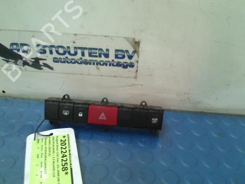 Used Warning switch PEUGEOT BOXER Van 2.0 BlueHDi 110 (110 hp) 13217404