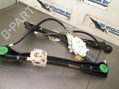 Front right window mechanism BMW 1 (E87) 118 i | BP28382488C23