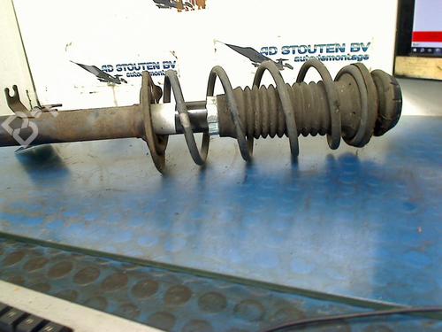 Used Left front shock absorber TOYOTA AYGO (_B1_) 1.0 (KGB10_, KGB10R) (68 hp) 15783172
