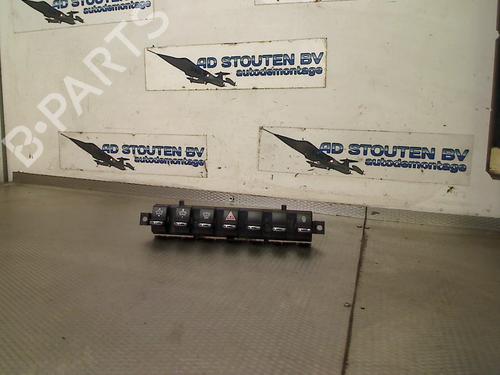 Used Warning switch PEUGEOT 3008 I MPV (0U_) 2.0 HDi Hybrid4 (0URHCA) (200 hp) 30514556