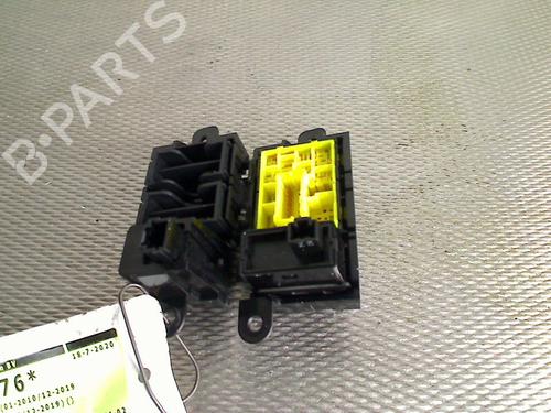 Used Headlight switch NISSAN JUKE (F15) 1.6 (117 hp) 31331951