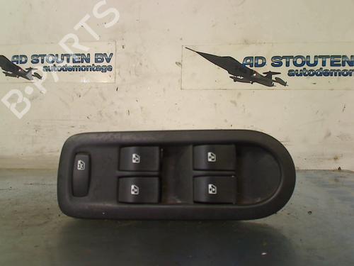 Used Left front window switch Left front window switch RENAULT MEGANE II Coupé-Cabriolet (EM0/1_) 2.0 (135 hp) 33714513 33714513