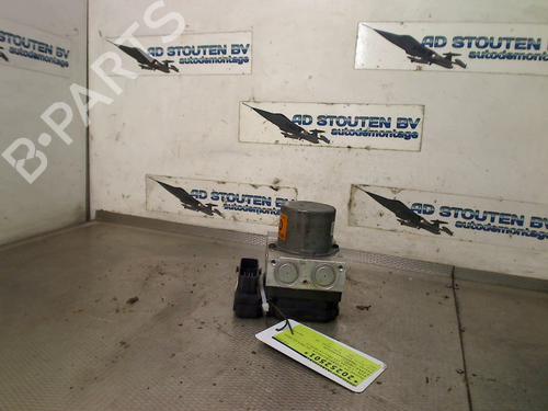 Używane Pompa ABS HYUNDAI i30 (GD) 1.4 (99 hp) 30095812