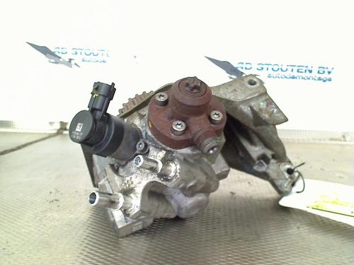 Used Fuel pump PEUGEOT 308 SW II (LC_, LJ_, LR_, LX_, L4_) 1.6 BlueHDi 120 (120 hp) 30845311