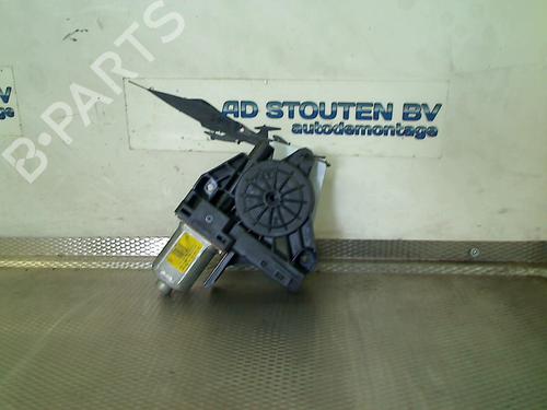 Rudehejsemotor bagstkærm venstre VOLVO V70 III (135) 2.0 T (203 hp) 28118130