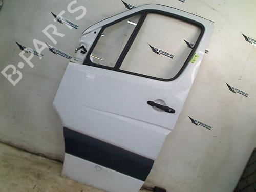 Used Left front door MERCEDES-BENZ SPRINTER 3,5-t Platform/Chassis (B906) 313 CDI (906.131, 906.133, 906.135, 906.231, 906.233,... (129 hp) 30733198
