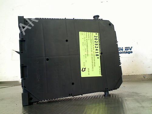 Fuse box OPEL CROSSLAND X / CROSSLAND (P17, P2QO) 1.2 (75) | BP28450037E1