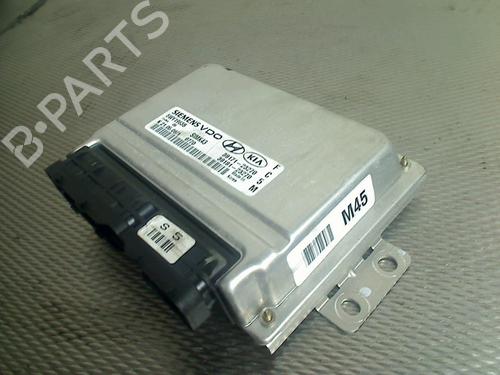Engine control unit (ECU) HYUNDAI TUCSON (JM) 2.0 | BP31822869M57
