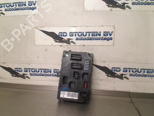 Caja reles / fusibles Caja reles / fusibles CITROËN C6 (TD_) 3.0 V6 (211 hp) 28949555 28949555
