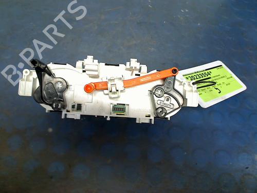 Climate control PEUGEOT 208 I (CA_, CC_) 1.2 VTI 82 | BP25617433I5