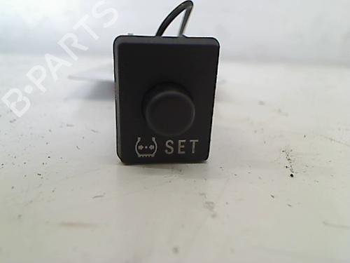 Used Switch TOYOTA YARIS (_P13_) 1.0 (KSP130_, KSP130) (69 hp) 11314280