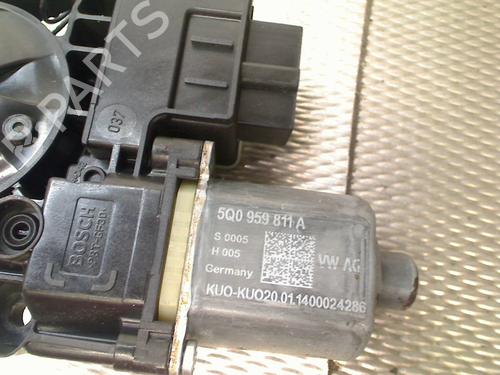 Left rear window motor VW GOLF VII (5G1, BQ1, BE1, BE2) 1.6 TDI | BP29826848E23 