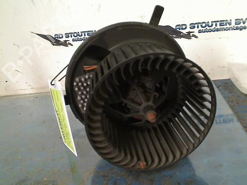 Heater blower motor SEAT LEON (1P1) 2.0 TDI | BP13879043M62 