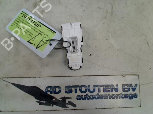 Used Left front window switch OPEL CORSA F (P2JO) 1.2 (68) (101 hp) 11321266