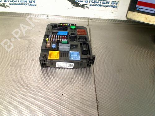 Used Fuse box Fuse box CITROËN C4 III (BA_, BB_, BC_) 1.2 PureTech 130 (BAHNSA, BAHNSB) (130 hp) 28949547 28949547
