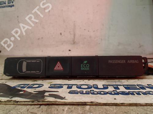 Used Warning switch MITSUBISHI OUTLANDER III (GG_W, GF_W, ZJ, ZL, ZK) Plug-in Hybrid (GG2W) (200 hp) 13125197