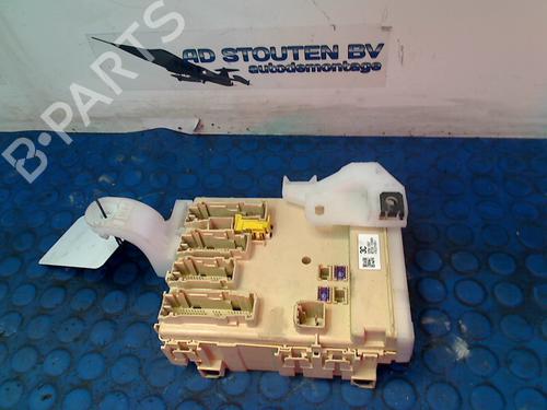Used Fuse box TOYOTA AURIS Estate (_E18_) 1.8 Hybrid (ZWE186_, ZWE186R, ZWE186H) (136 hp) 11262748