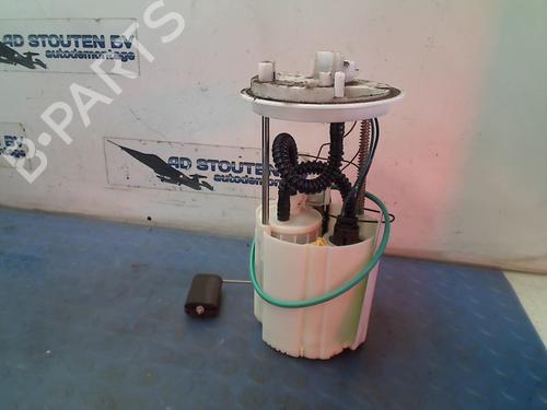 Used Fuel pump LANCIA MUSA (350_) 1.4 (350.AXA11, 350.AXA1A) (95 hp) 12589331