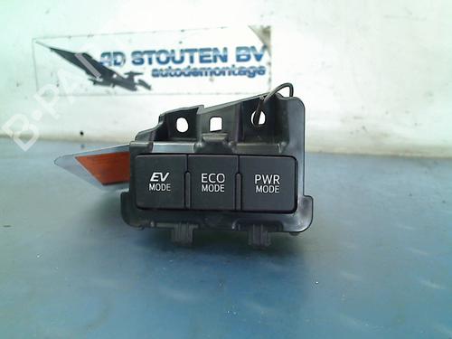 Used Switch TOYOTA AURIS Estate (_E18_) 1.8 Hybrid (ZWE186_, ZWE186R, ZWE186H) (136 hp) 11305747